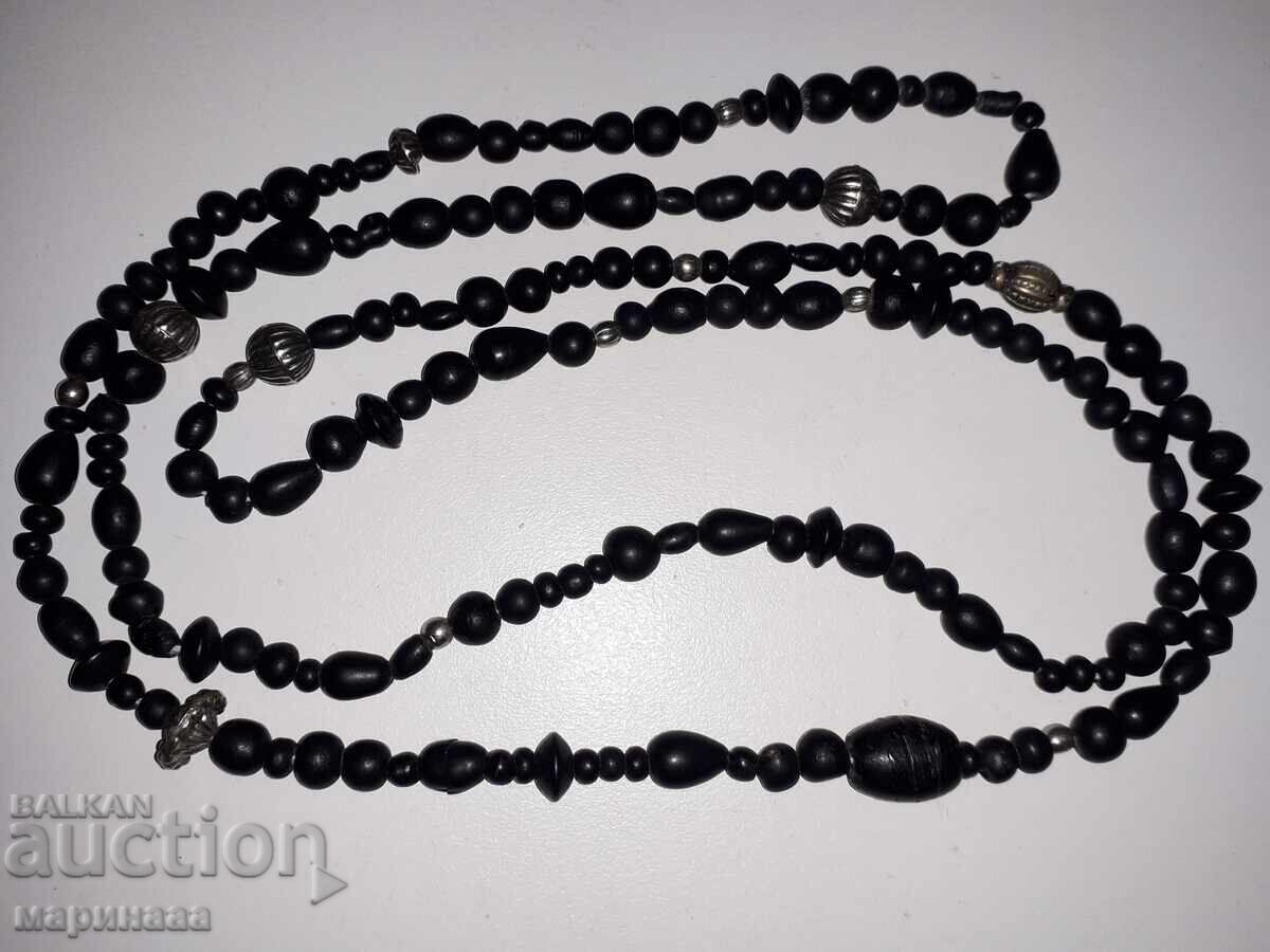 Auction LONG MASSIVE NECKLACE Auction LONG MASSIVE NECKLACE