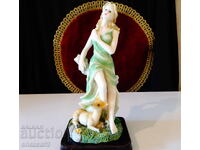 Statuetă din porțelan, figură Doamnă, Zână și Căprioară, 22 cm