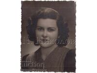 1941 МАЛКА СТАРА СНИМКА ВАРНА МЛАДА ЖЕНА Е229