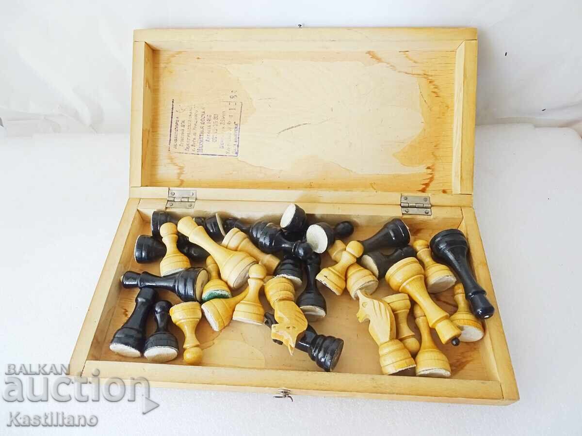 Παλιό ξύλινο σκάκι σε πλήρες σετ - 5