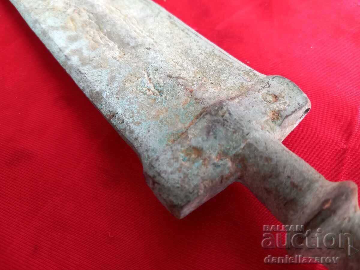 Delivery of Roman Gladius Sword, Saber, Blade, Gladiator