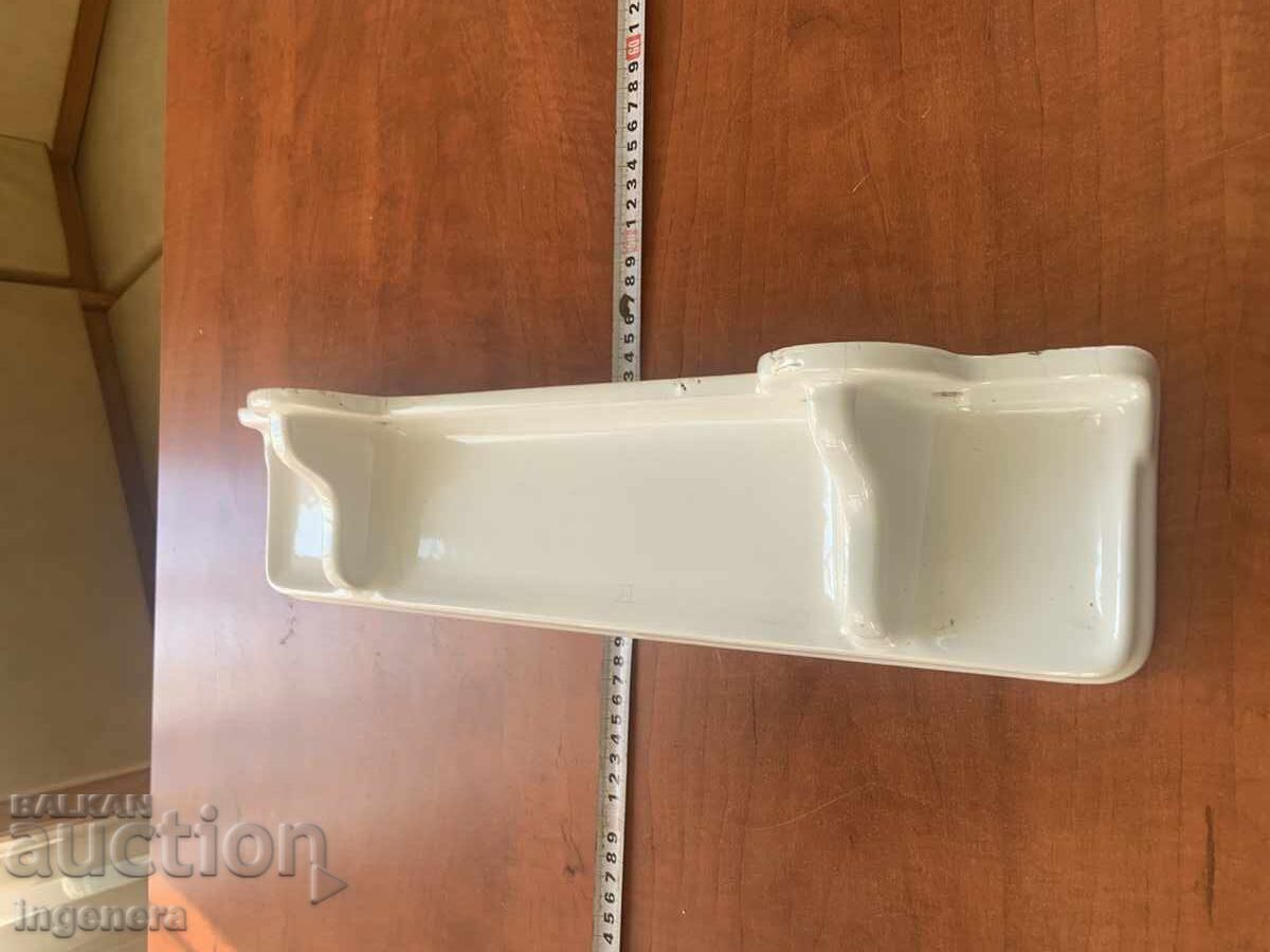 Auction  Porcelain Lion Soap Dish Bathroom Shelf