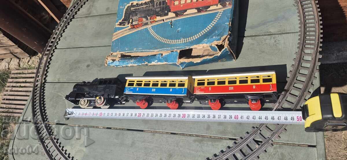 Delivery of OLD GERMAN TIN TRAIN