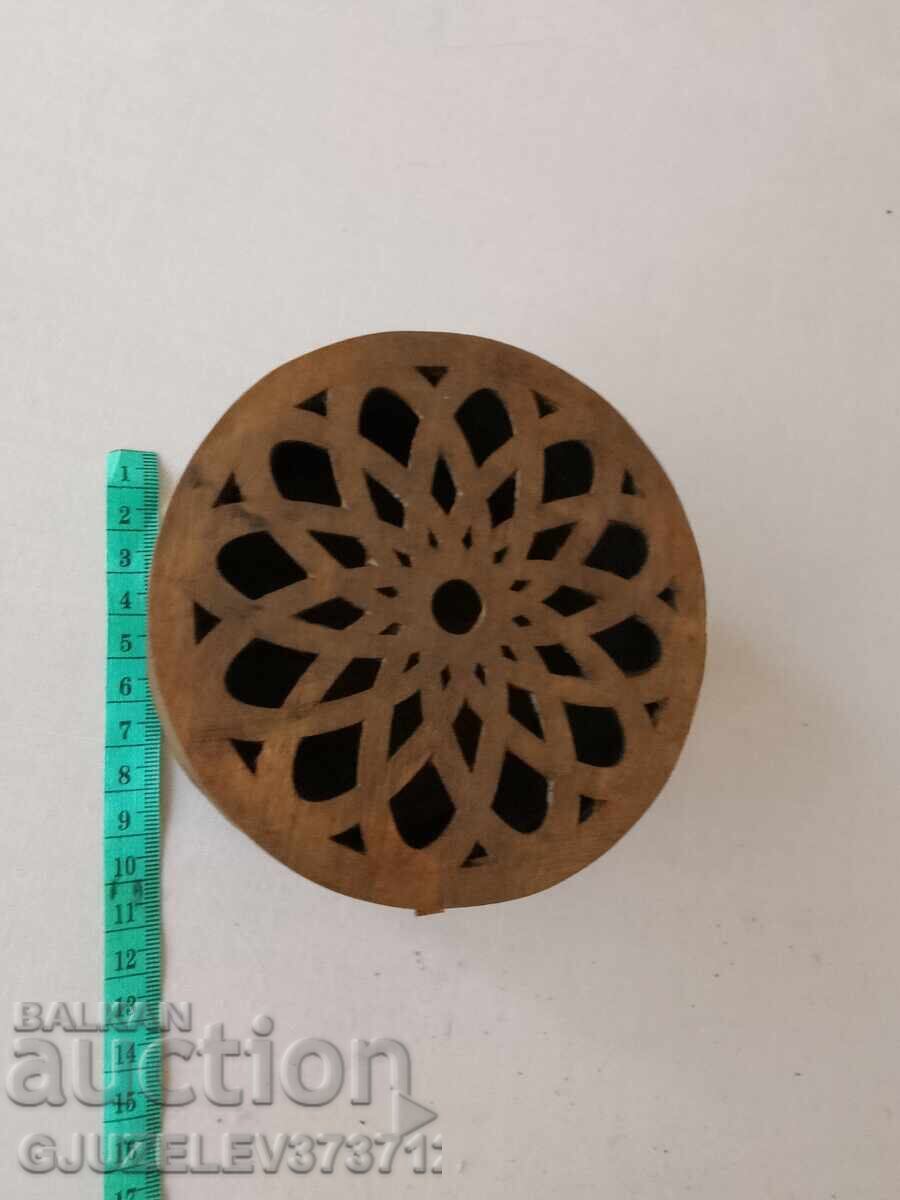 Ξύλινο κουτί για κοσμήματα με τιμή 30.00 BGN | € 15.34