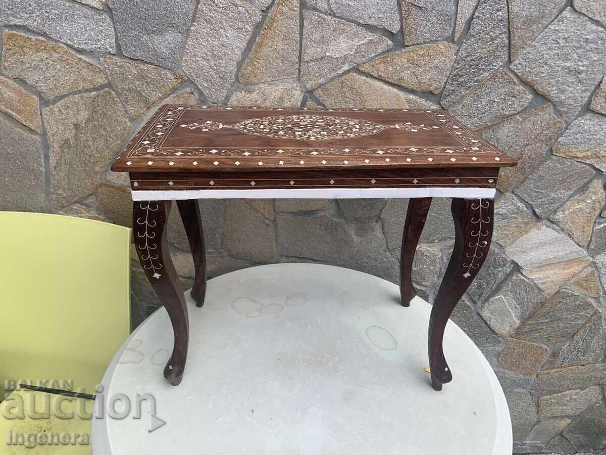 CHIPPENDALE STYLE TABLE WITH INLAY BEAUTY - 490 X 280 X 410 MM