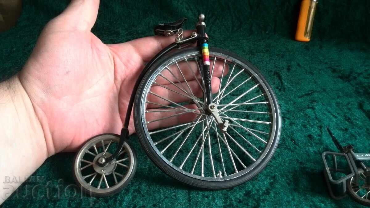 Παράδοση Μίνι ποδήλατα τροχοί για διακόσμηση Παράδοση Μίνι ποδήλατα τροχοί για διακόσμηση