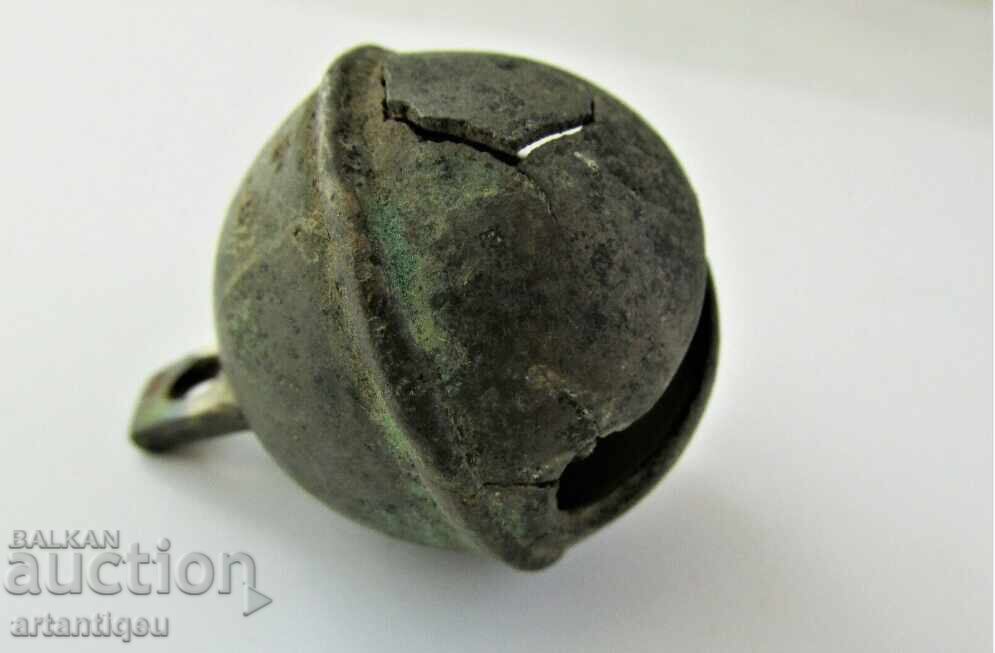 Αρχαία χάλκινη καμπάνα - κουδούνι με ρωγμή