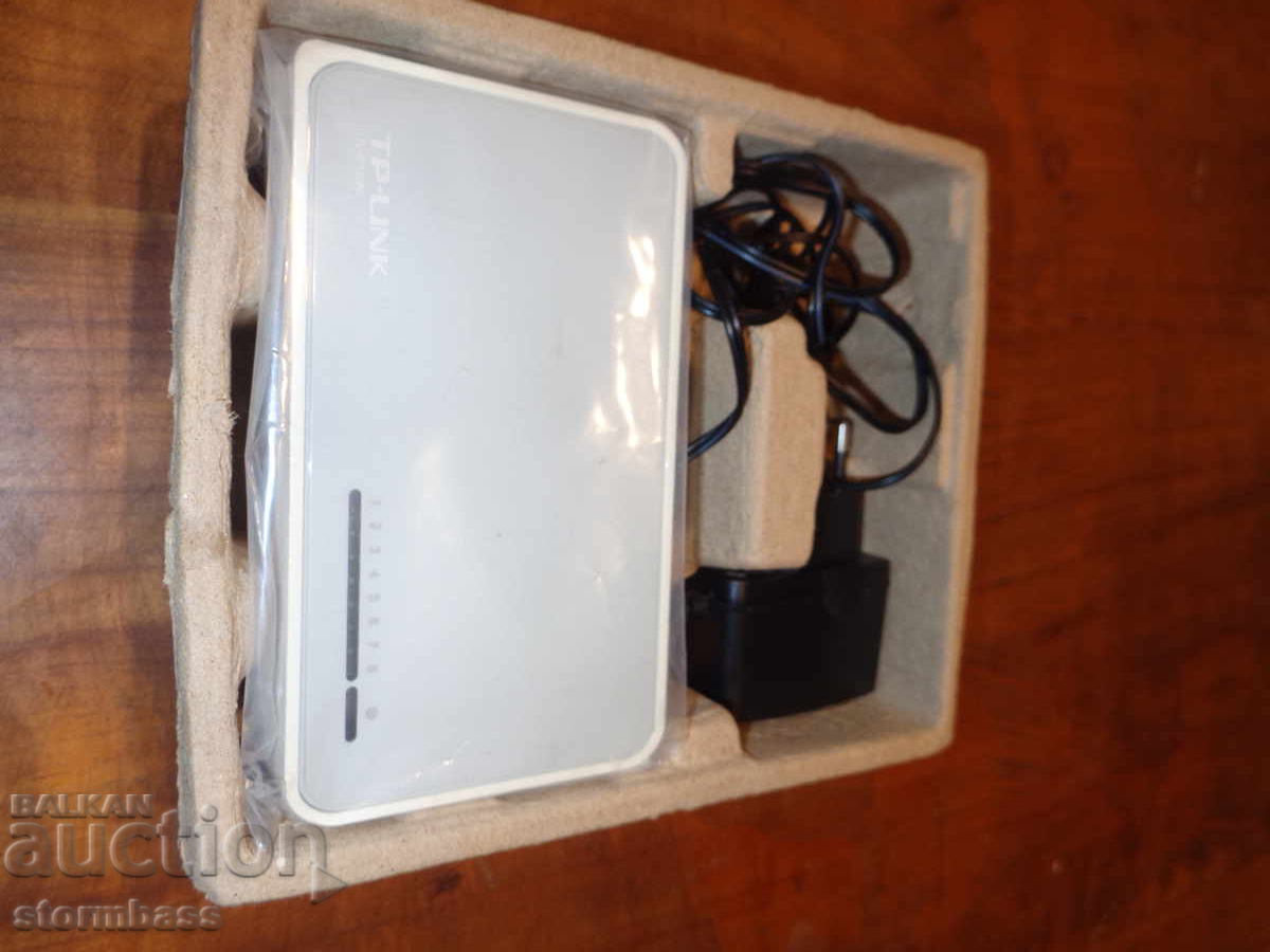 Аукцион Нов Суич TP-LINK TL-SF1005D Switch