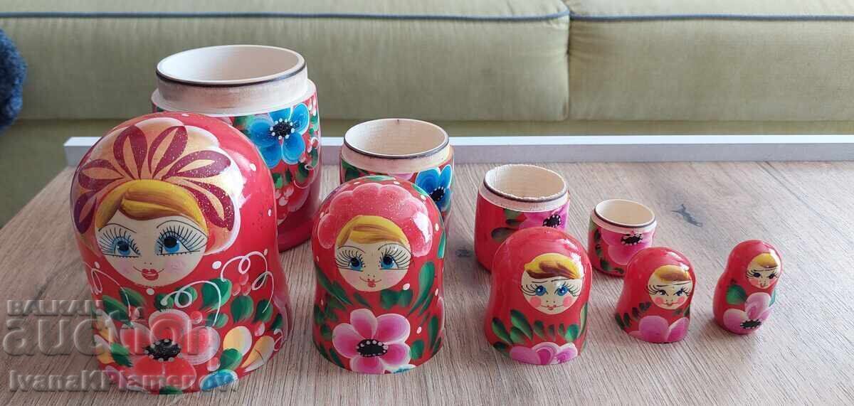 Ματριόσκες σετ 5 τεμαχίων για γνώστες με τιμή € 16.00 | 31.29 BGN Ματριόσκες σετ 5 τεμαχίων για γνώστες με τιμή € 16.00 | 31.29 BGN