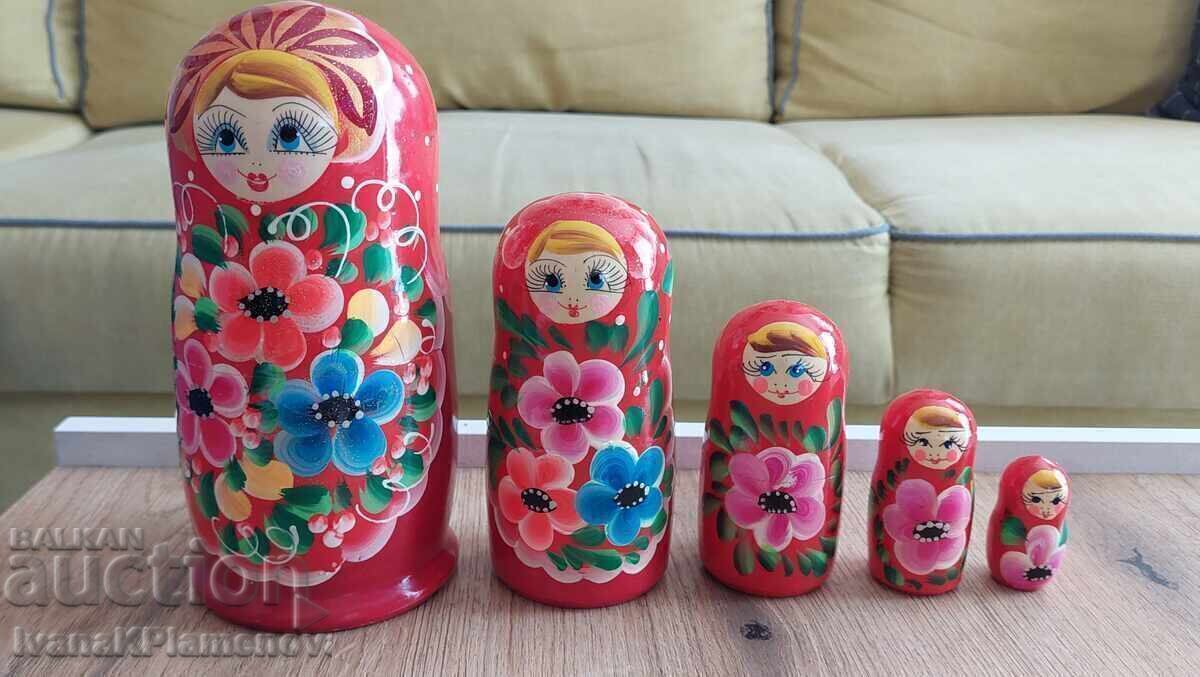 Set de matrioșka 5 bucăți pentru cunoscători Set de matrioșka 5 bucăți pentru cunoscători