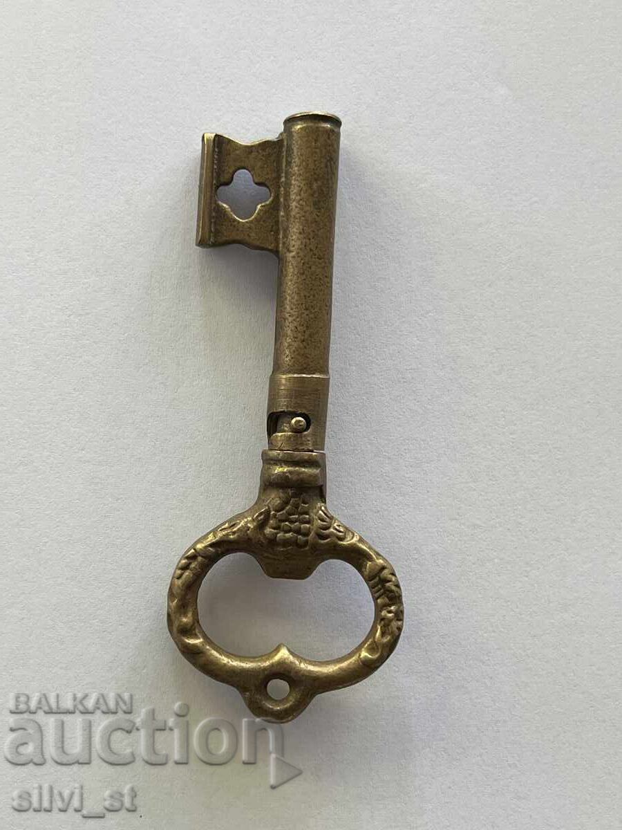 Corkscrew / Brass key with price 23.00 BGN | € 11.76 Corkscrew / Brass key with price 23.00 BGN | € 11.76