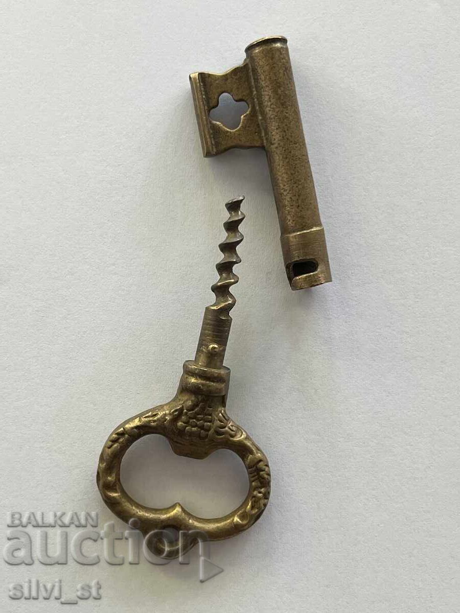 Corkscrew / Brass key Corkscrew / Brass key