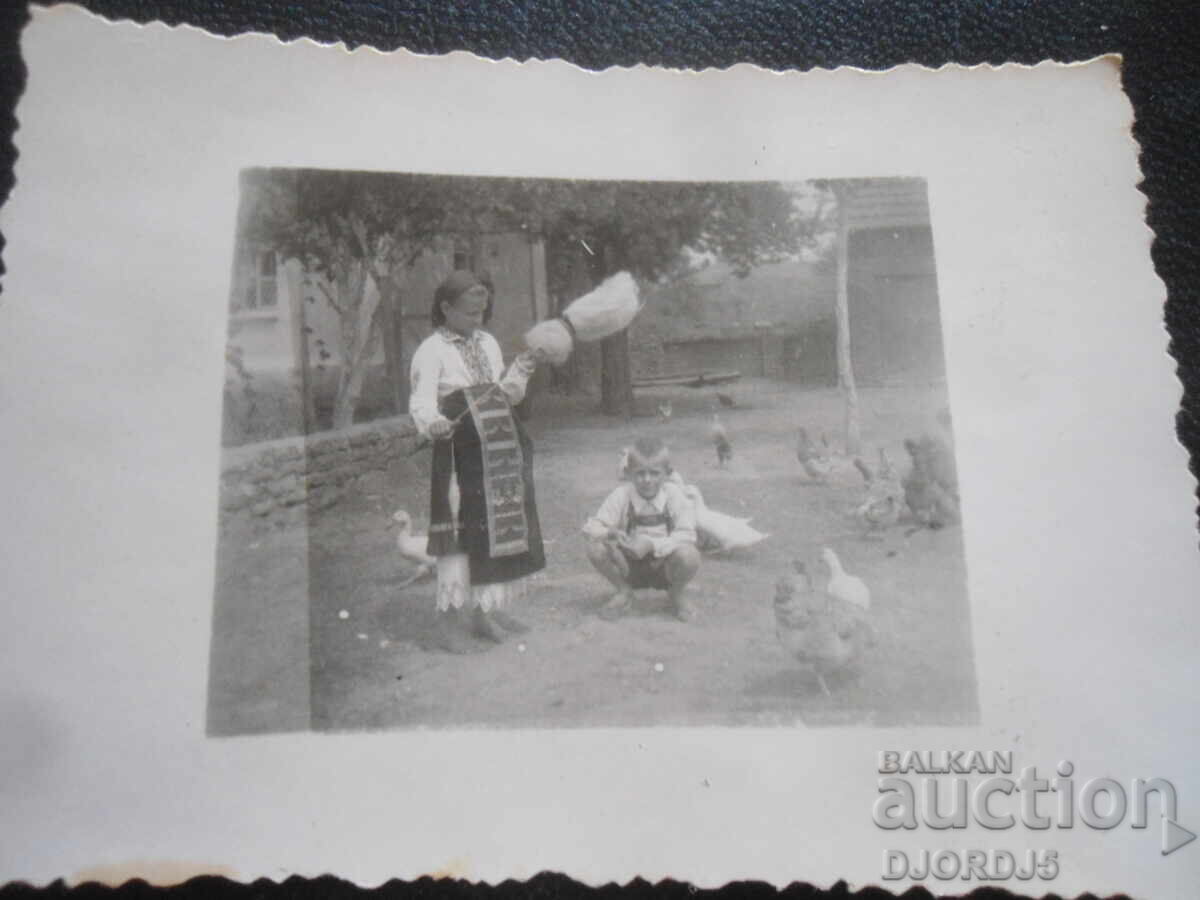 παλιά φωτογραφία με τιμή 3.00 BGN | € 1.53 παλιά φωτογραφία με τιμή 3.00 BGN | € 1.53