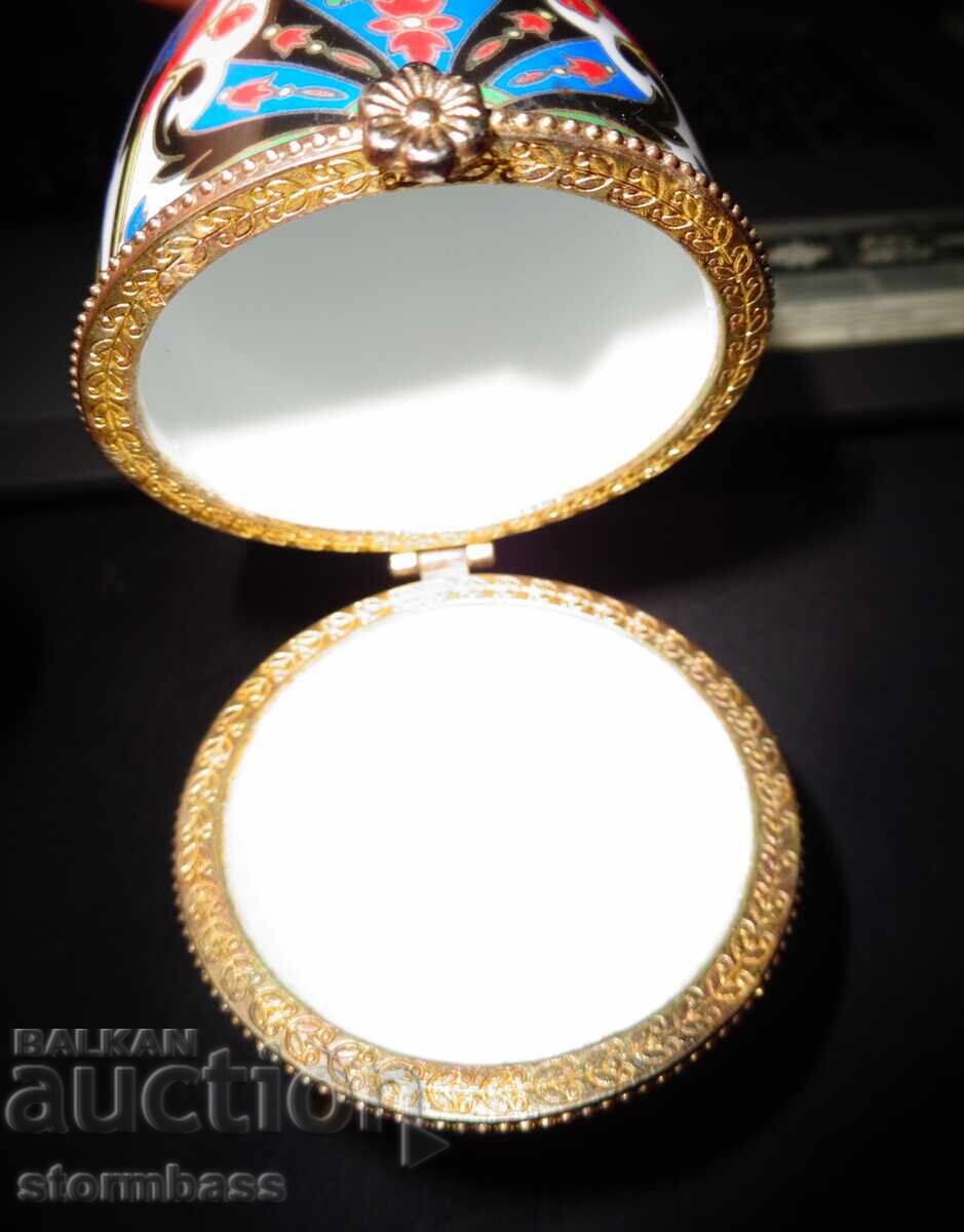 Delivery of Porcelain egg, jewelry box Delivery of Porcelain egg, jewelry box