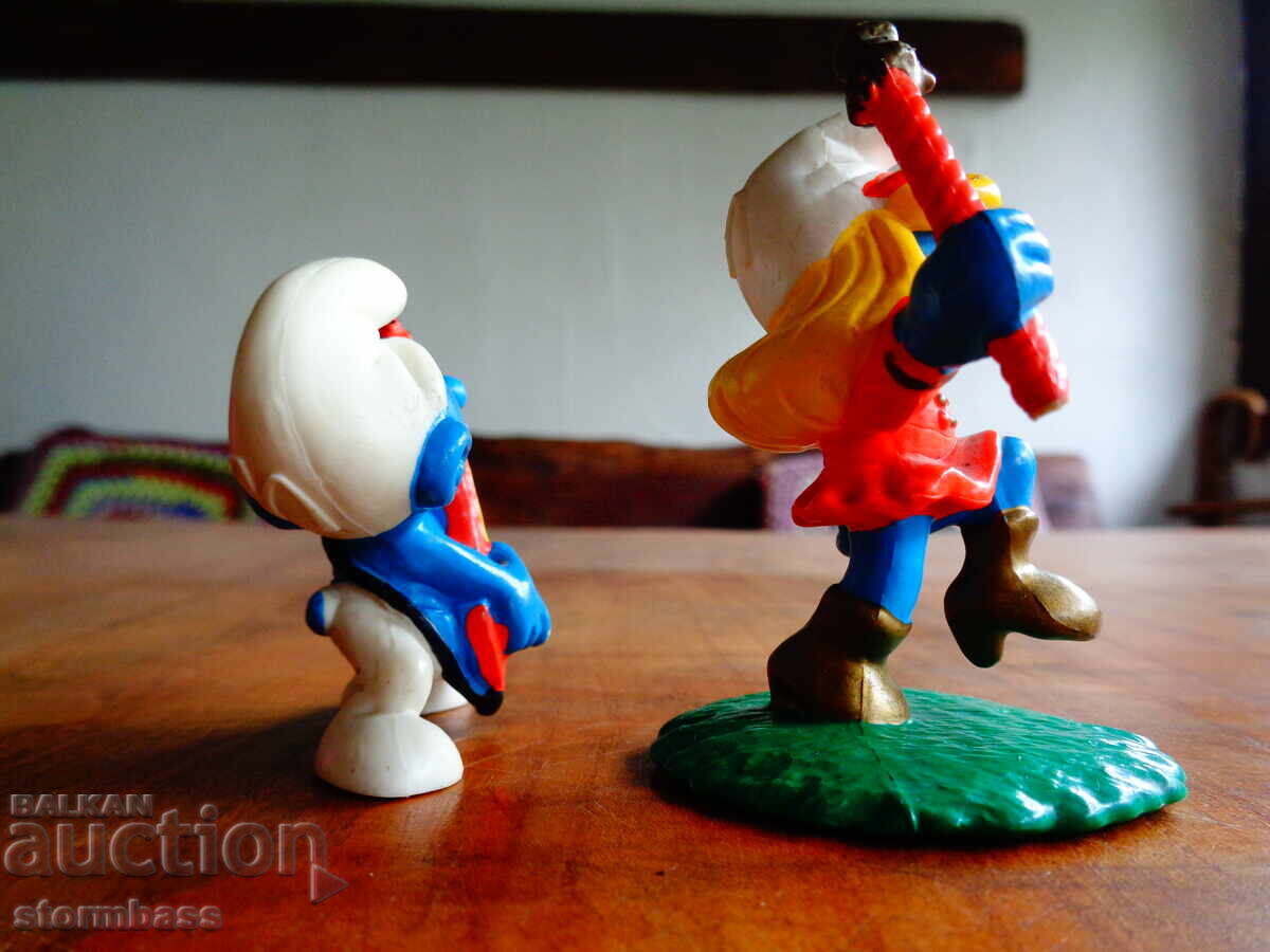 Δύο φιγούρες Στρουμφάκια - 5