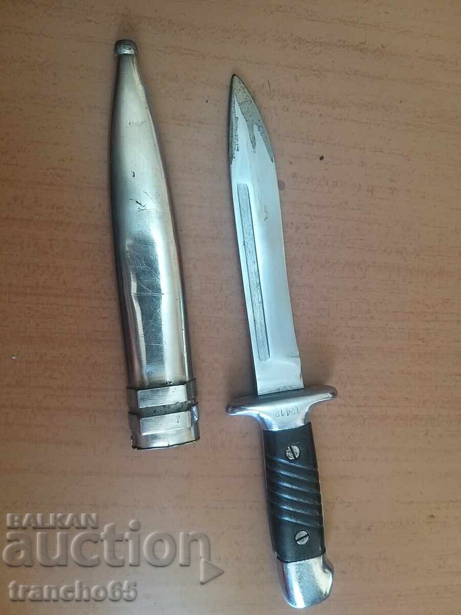 Cuțit de armată M1953, nichelat (sergenți, cursanți, școlari) cu preț € 105.00 | 205.36 BGN Cuțit de armată M1953, nichelat (sergenți, cursanți, școlari) cu preț € 105.00 | 205.36 BGN
