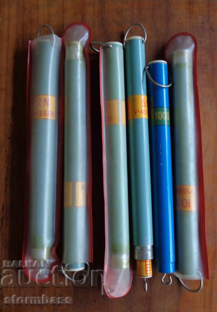 Доставка на Стари силомери нютон-метри лот