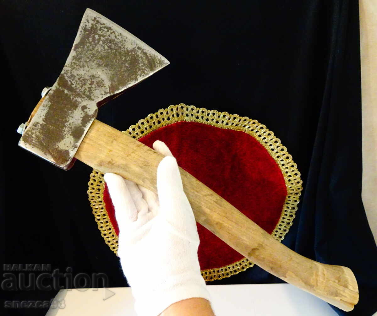 Γερμανικό τσεκούρι, τσεκούρι August Helsper, 1 kg., λαβή με τιμή 69.00 BGN | € 35.28