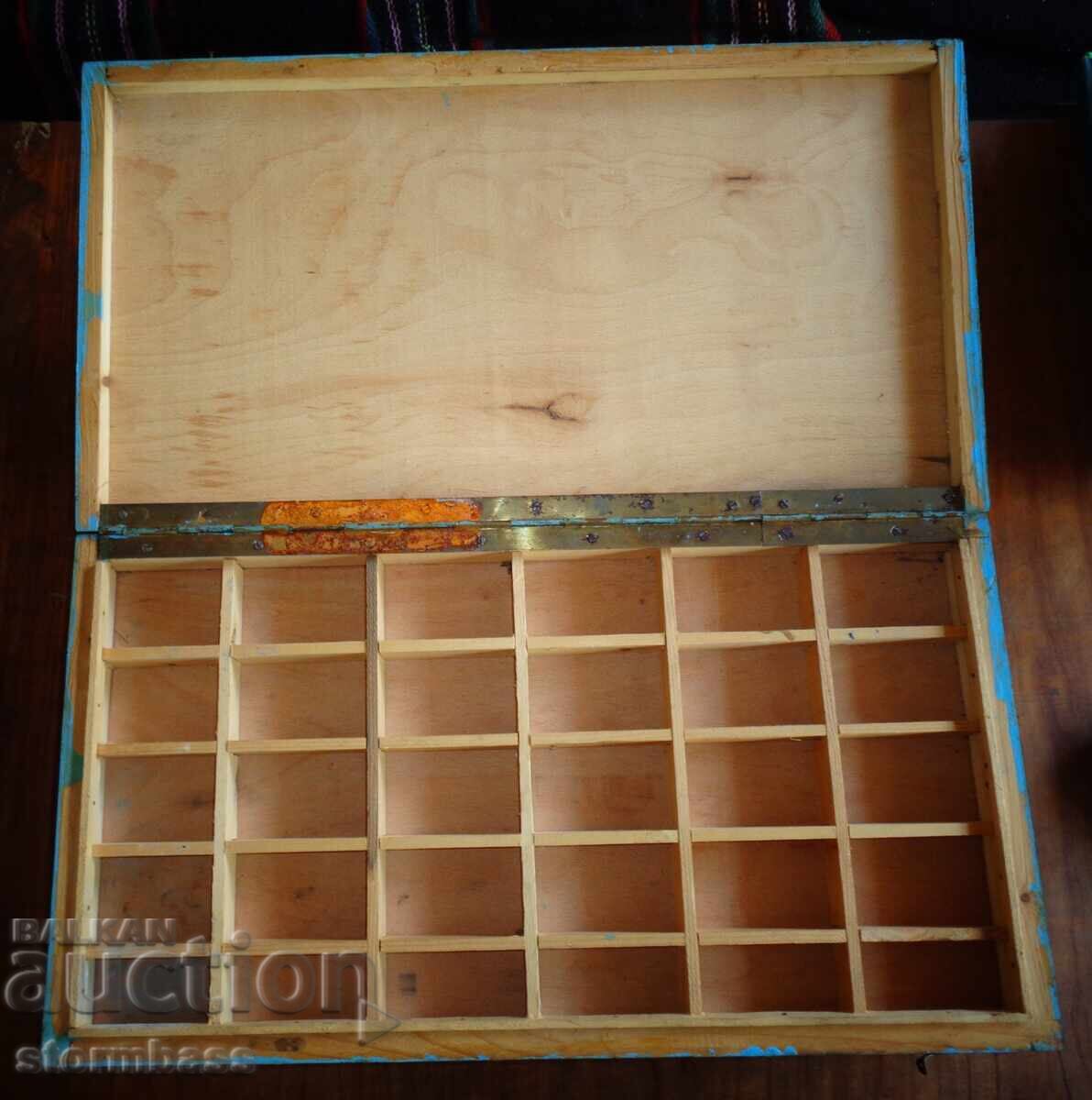 Cutie dublă veche de pescuit din lemn - 7