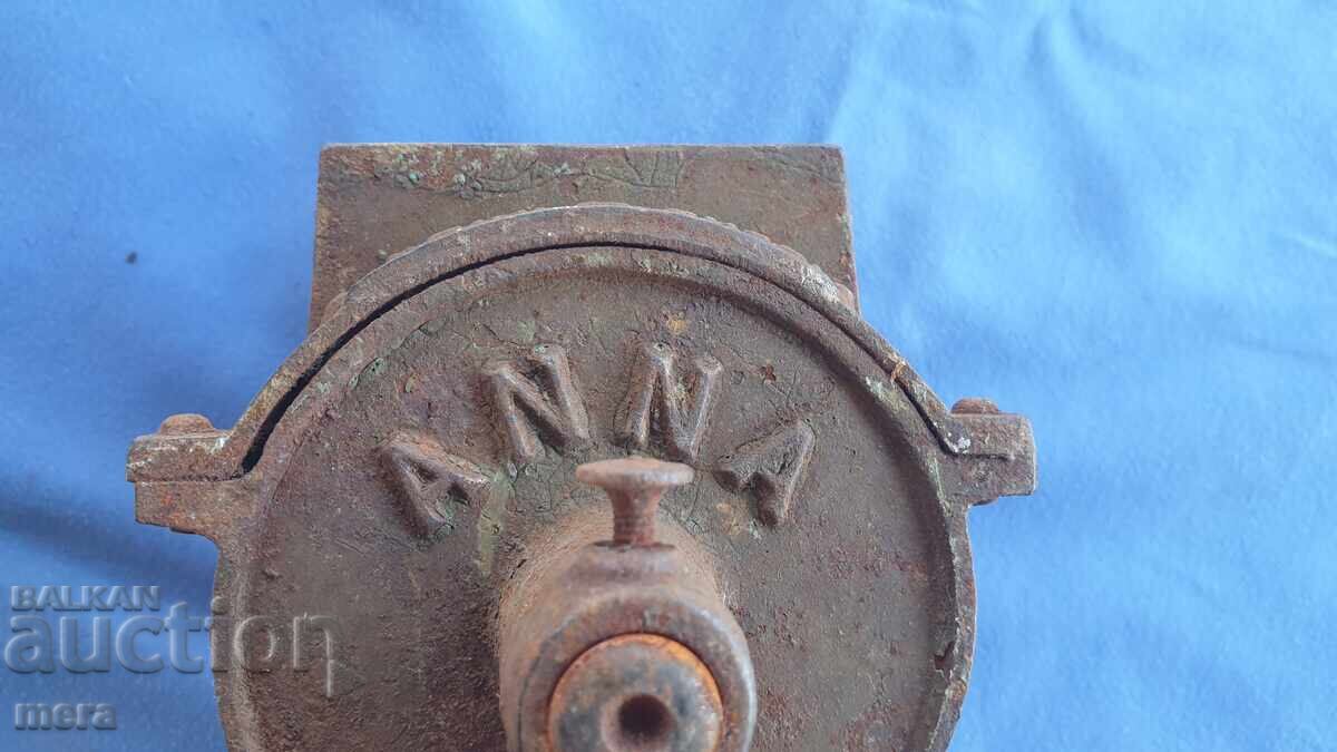 Παλιά μηχανή άλεσης σπόρων και λαχανικών - 6 Παλιά μηχανή άλεσης σπόρων και λαχανικών - 6