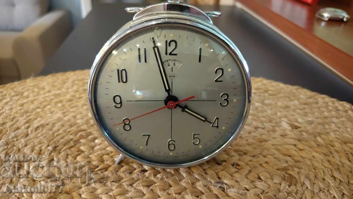 Old mechanical alarm clock - Beige-Ecru - Works