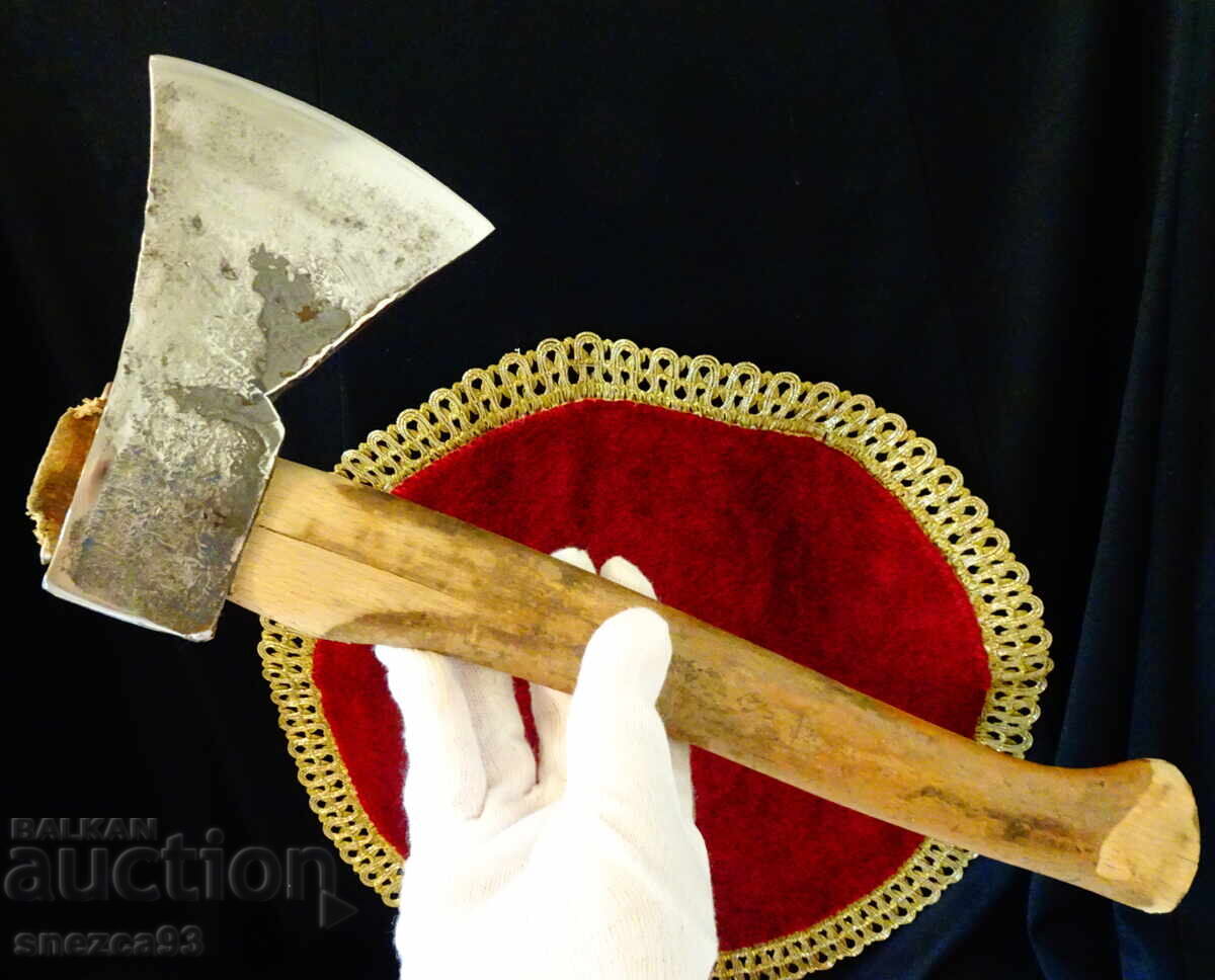 German axe, hatchet 0.600 kg., handle with price 46.00 BGN | € 23.52 German axe, hatchet 0.600 kg., handle with price 46.00 BGN | € 23.52