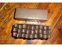 Λατινικά γράμματα για σφηνώματα