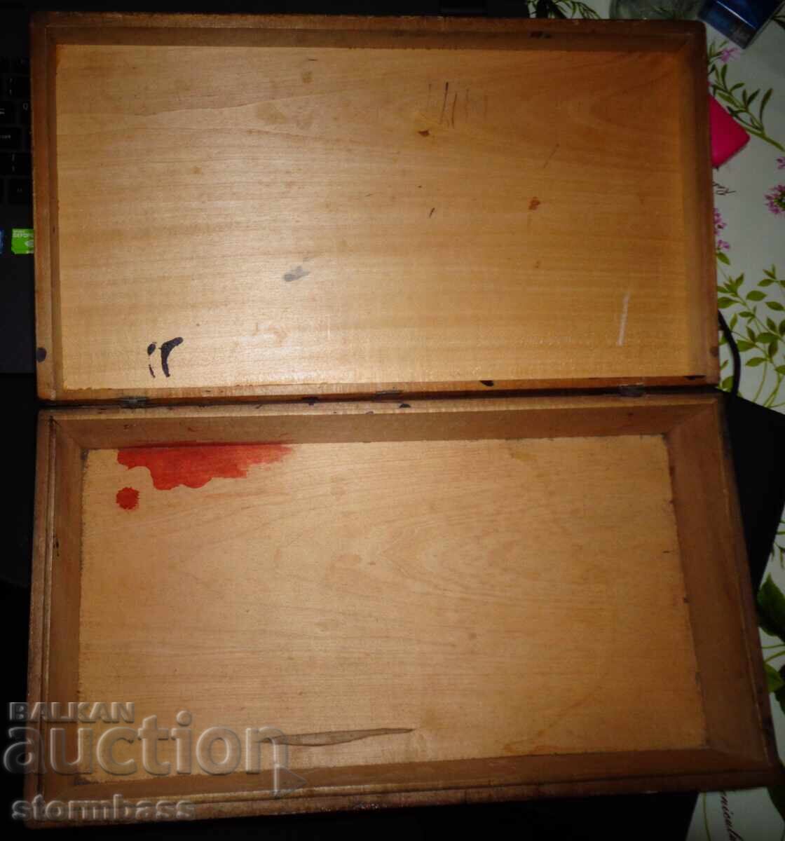 Delivery of A. Pappazov Plovdiv Alen Mak old pyrography box