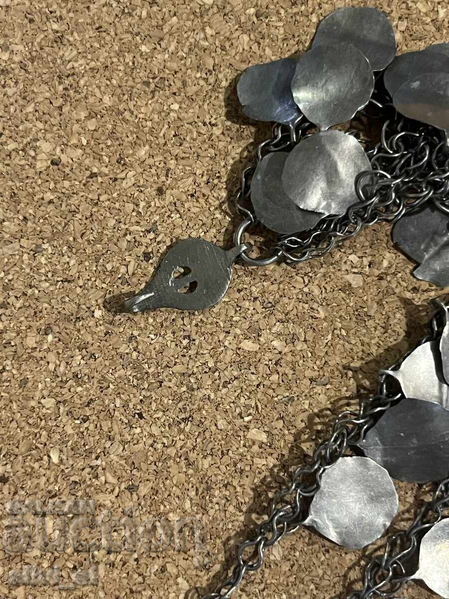 Auction  RENAISSANCE SILVER JEWELRY READER BOOK, FLASH