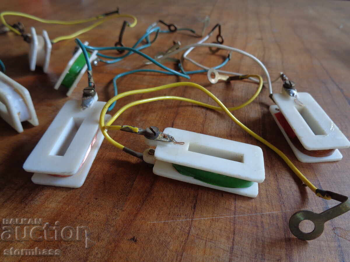 Намотка бобина с цена 3.00 лв. | € 1.53