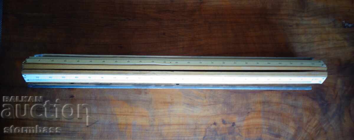 Licitație Un metru vechi oarecare