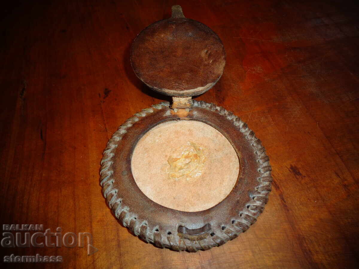Auction  Old mirror case, natural leather