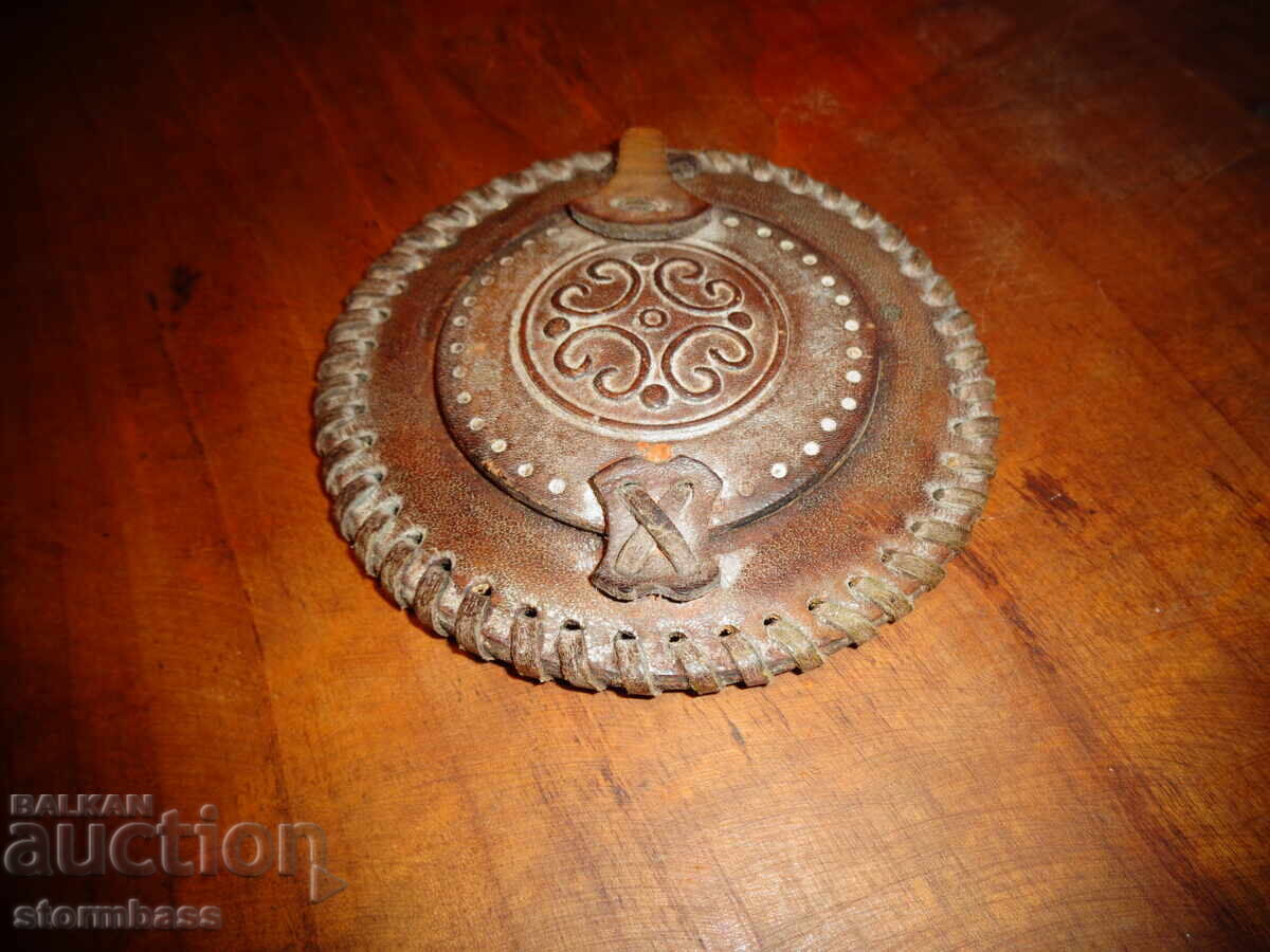 Old mirror case, natural leather