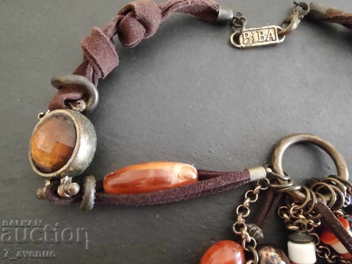 Γερδάν, κολιέ, κόσμημα, επώνυμο 9.08.2025 - 6