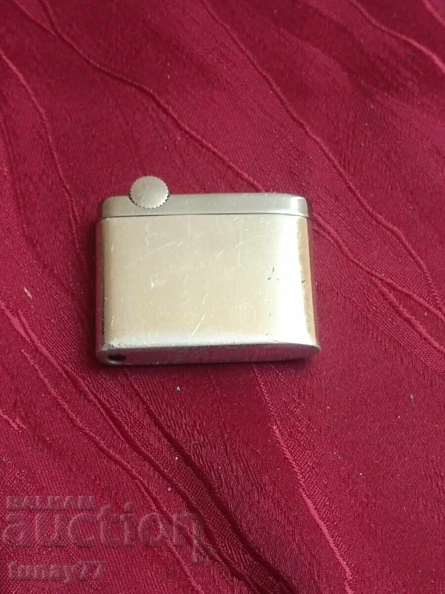 Row of lighters French lighter Teudor with price 10.00 BGN | € 5.11