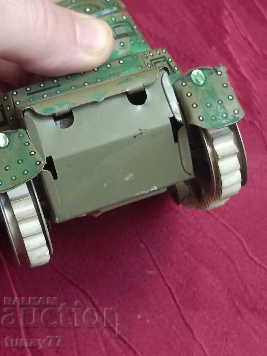 Livrarea Rară cărucioară metalică Tanc