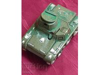 Rară cărucioară metalică Tanc