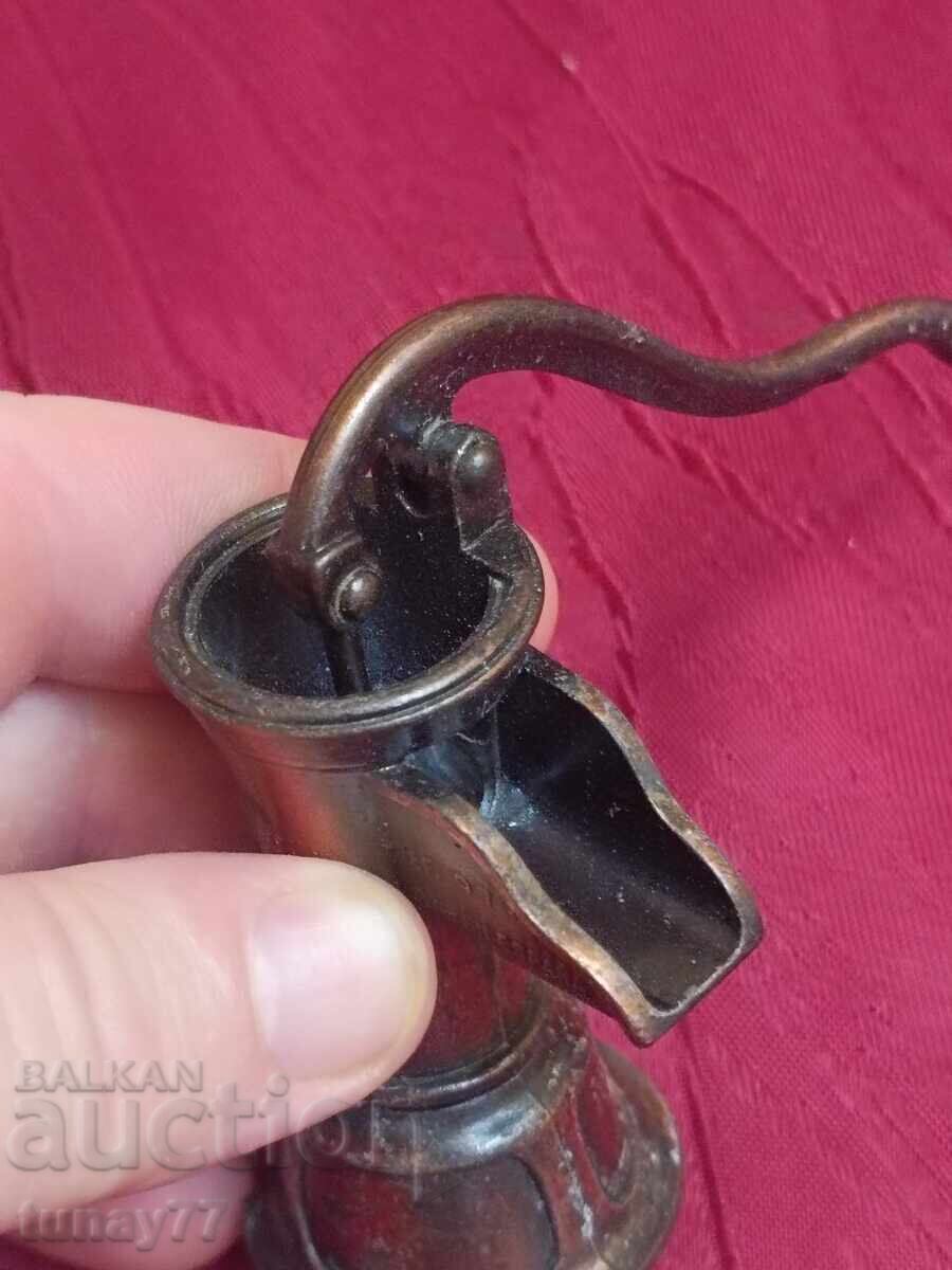 Σπάνια μεταλλική ξύστρα με σήμανση - 7