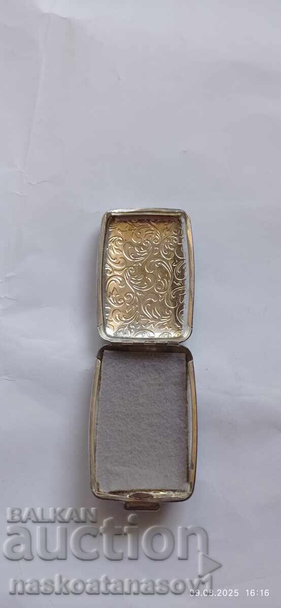 Auction  Snuff Box