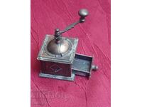 Ascuțitoare de metal rară cu marcaje