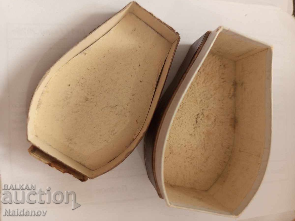 Μικρό φαρμακευτικό κουτί φαρμάκων με τιμή 9.00 BGN | € 4.60 Μικρό φαρμακευτικό κουτί φαρμάκων με τιμή 9.00 BGN | € 4.60