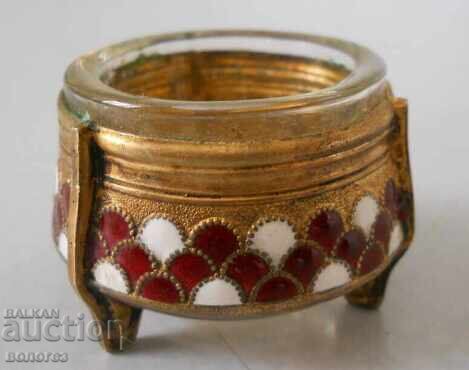 Recipient vechi rusesc placat cu aur pentru caviar Recipient vechi rusesc placat cu aur pentru caviar