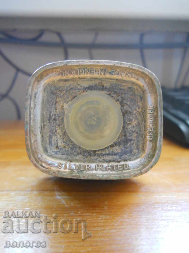 Licitație Saliera placata cu argint - Anglia Licitație Saliera placata cu argint - Anglia