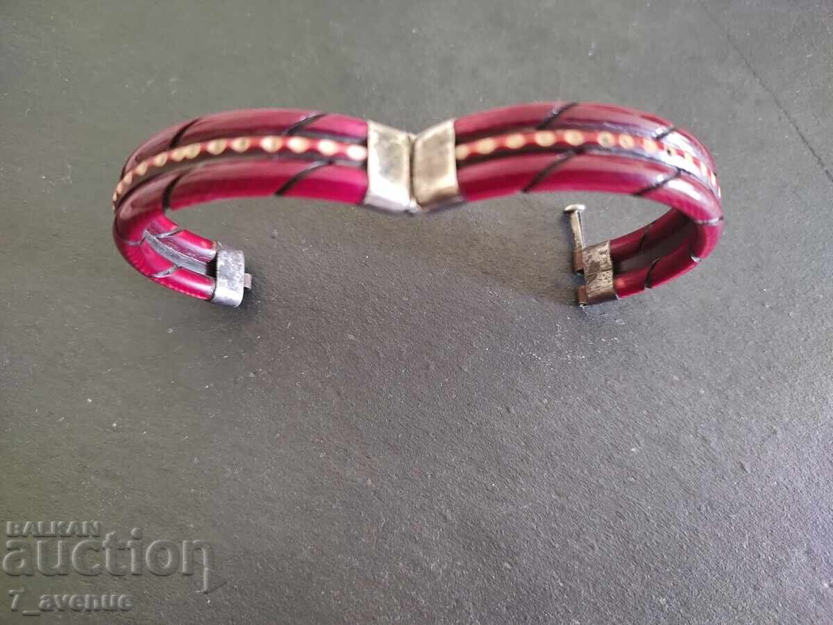 Γκριβνά κοσμήματα, κόκαλο και μέταλλο, 70s, 10.08.2025 - 6 Γκριβνά κοσμήματα, κόκαλο και μέταλλο, 70s, 10.08.2025 - 6