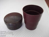 Cana din bachelită cu trei compartimente, pliabilă, din perioada socialismului timpuriu