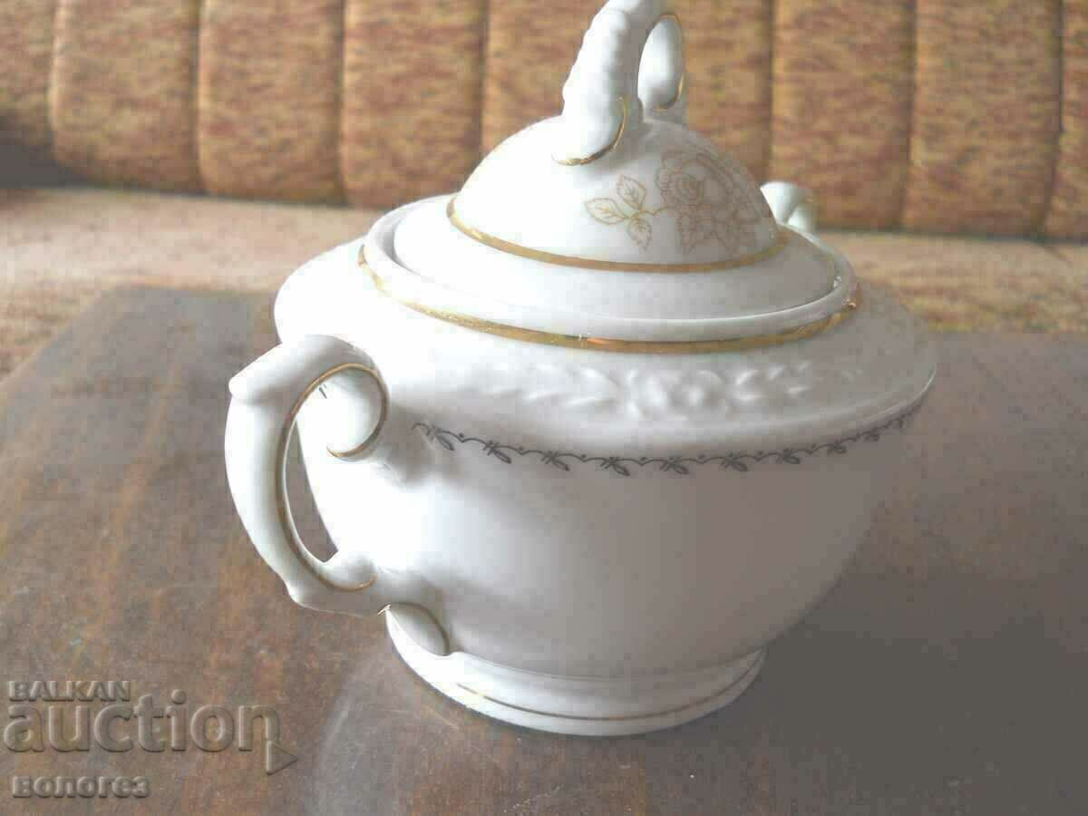 Pot de zahăr mare din porțelan „Bavaria” (Germania) cu preț 45.00 BGN | € 23.01 Pot de zahăr mare din porțelan „Bavaria” (Germania) cu preț 45.00 BGN | € 23.01