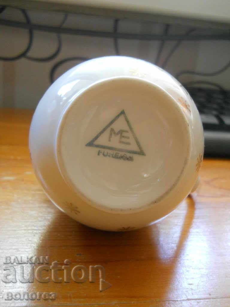 Licitație Urcior de lapte din porțelan - Anglia Licitație Urcior de lapte din porțelan - Anglia