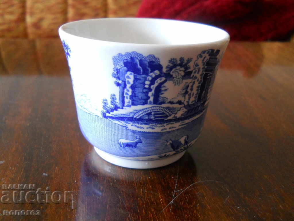 Cana de portelan "Spode" - Anglia cu preț 10.00 BGN | € 5.11 Cana de portelan "Spode" - Anglia cu preț 10.00 BGN | € 5.11