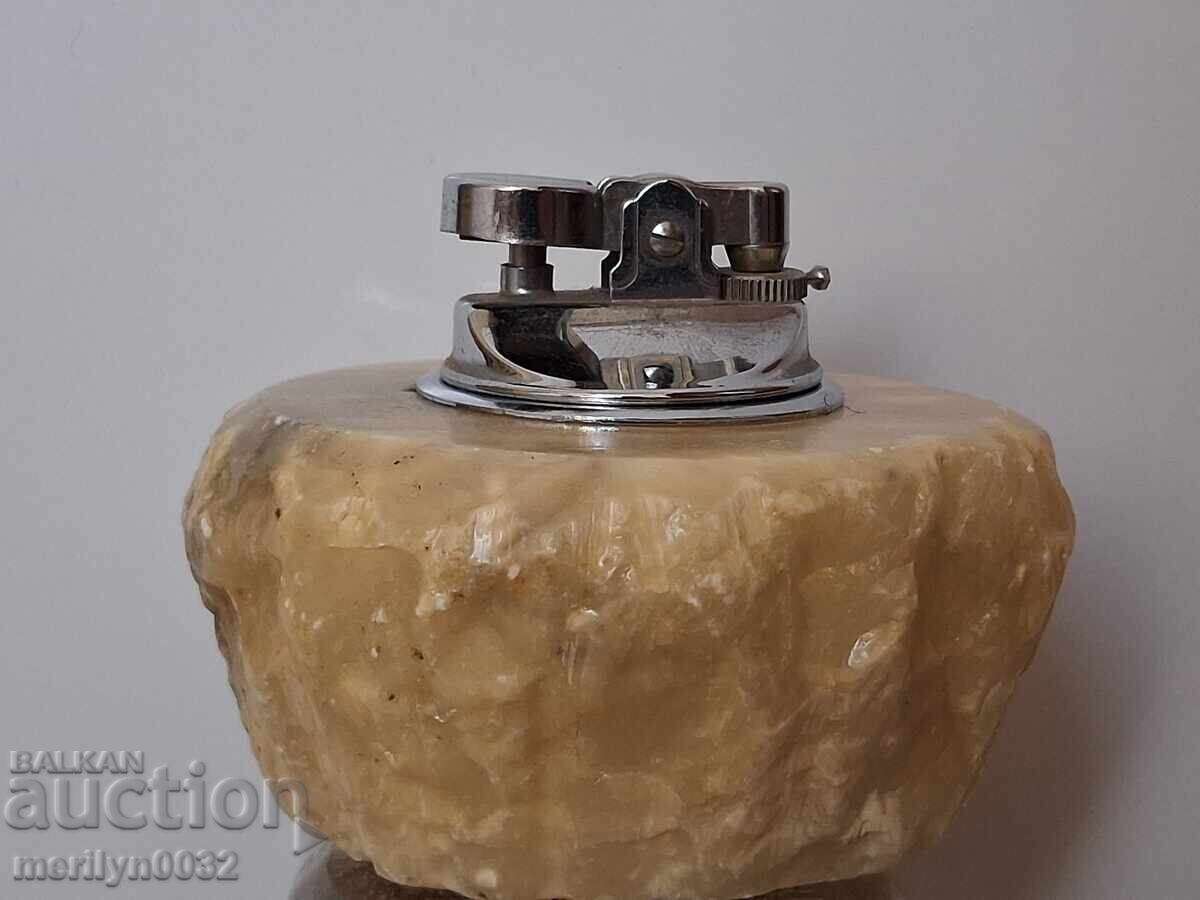 Old alabaster table lighter, Italy, 80s with price 59.00 BGN | € 30.17 Old alabaster table lighter, Italy, 80s with price 59.00 BGN | € 30.17
