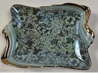 PLATOU ENGLEZESC DIN PORȚELAN FRUMOS, CRĂPĂTURI FINE ÎN LAC